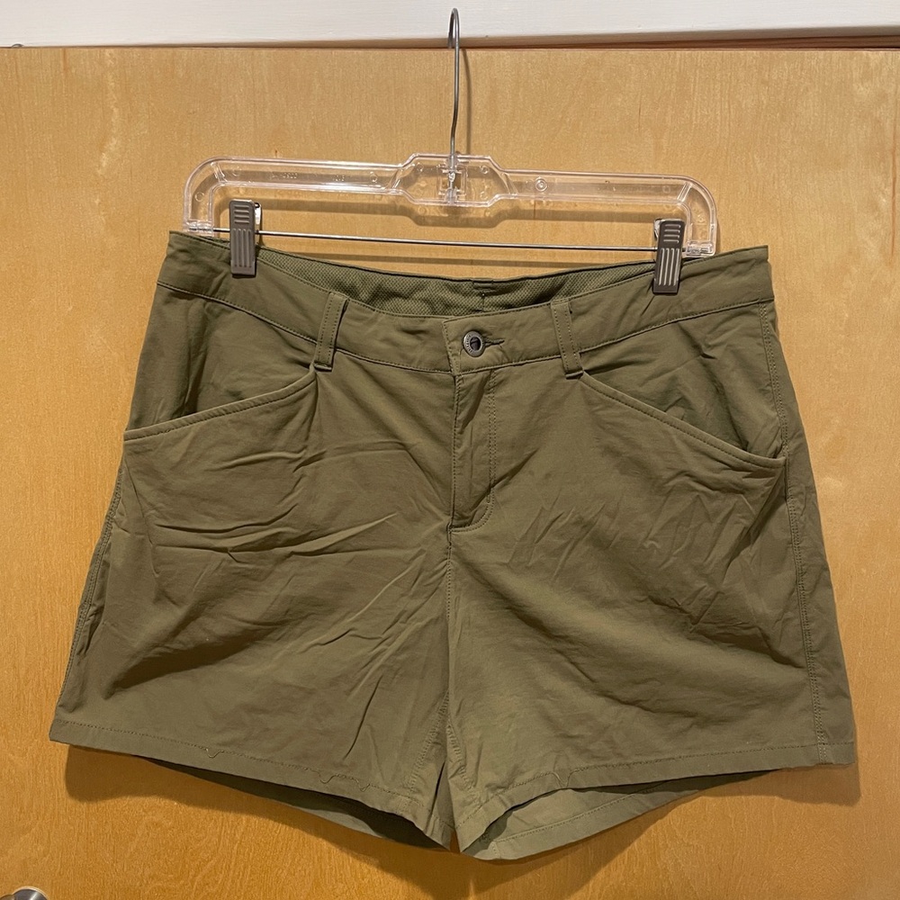 Patagonia women’s quandary shorts size 10
